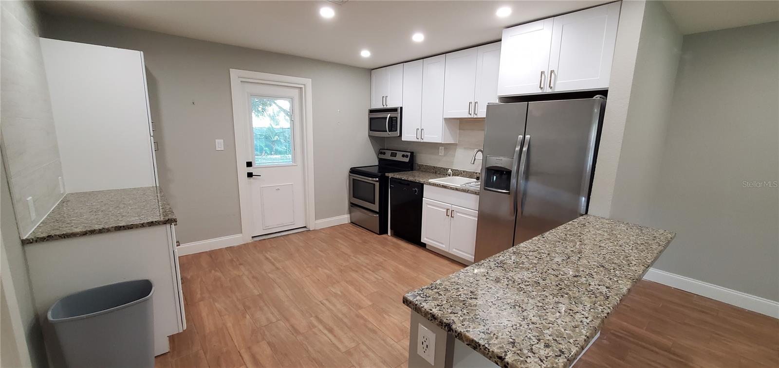 Image 3 of 21 For 4042 Condor Lane