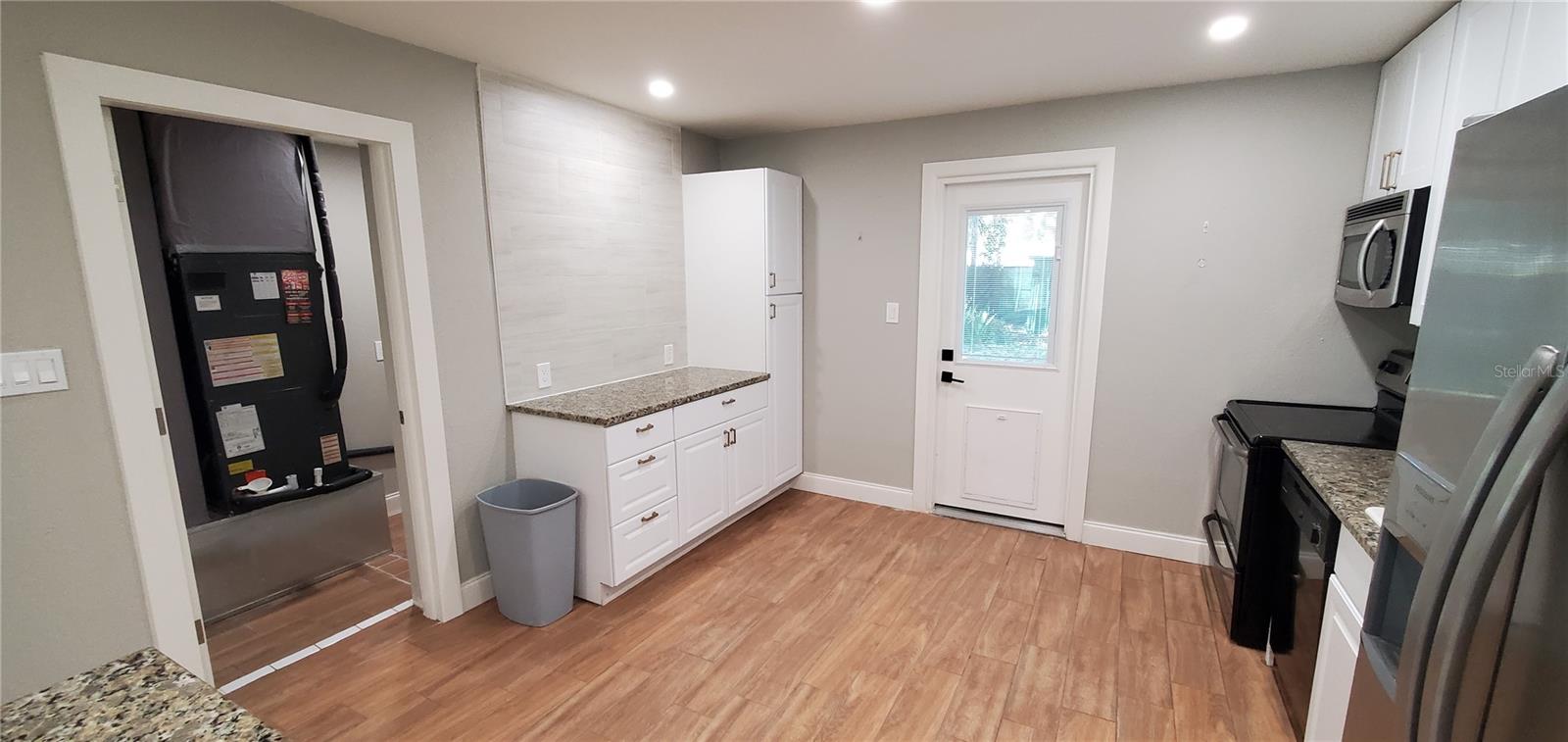 Image 4 of 21 For 4042 Condor Lane