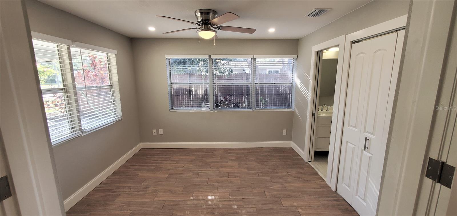 Image 7 of 21 For 4042 Condor Lane