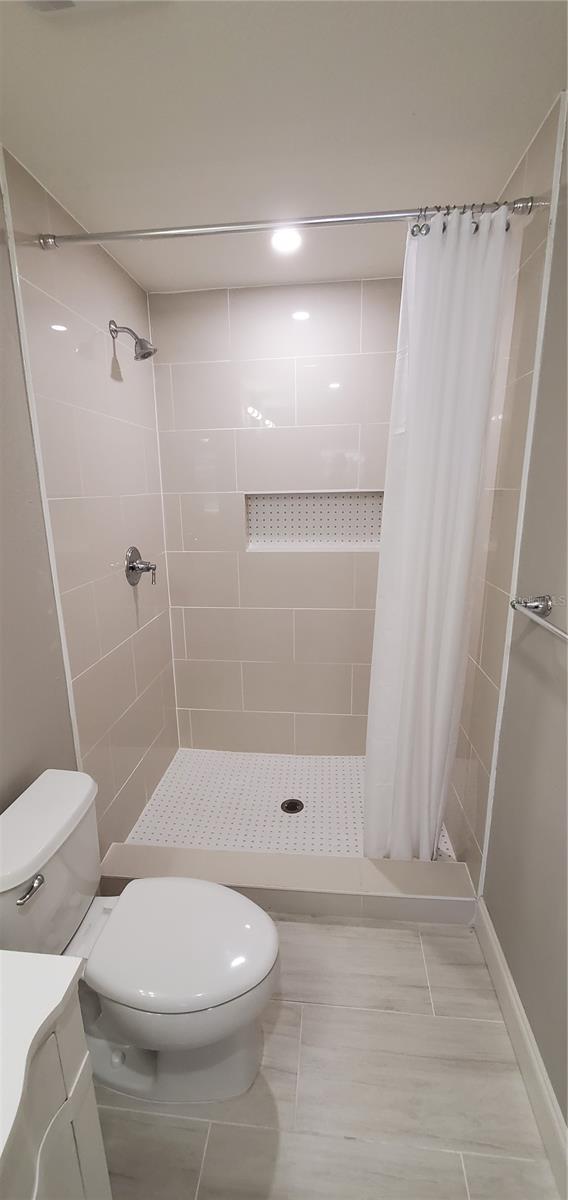 Image 9 of 21 For 4042 Condor Lane
