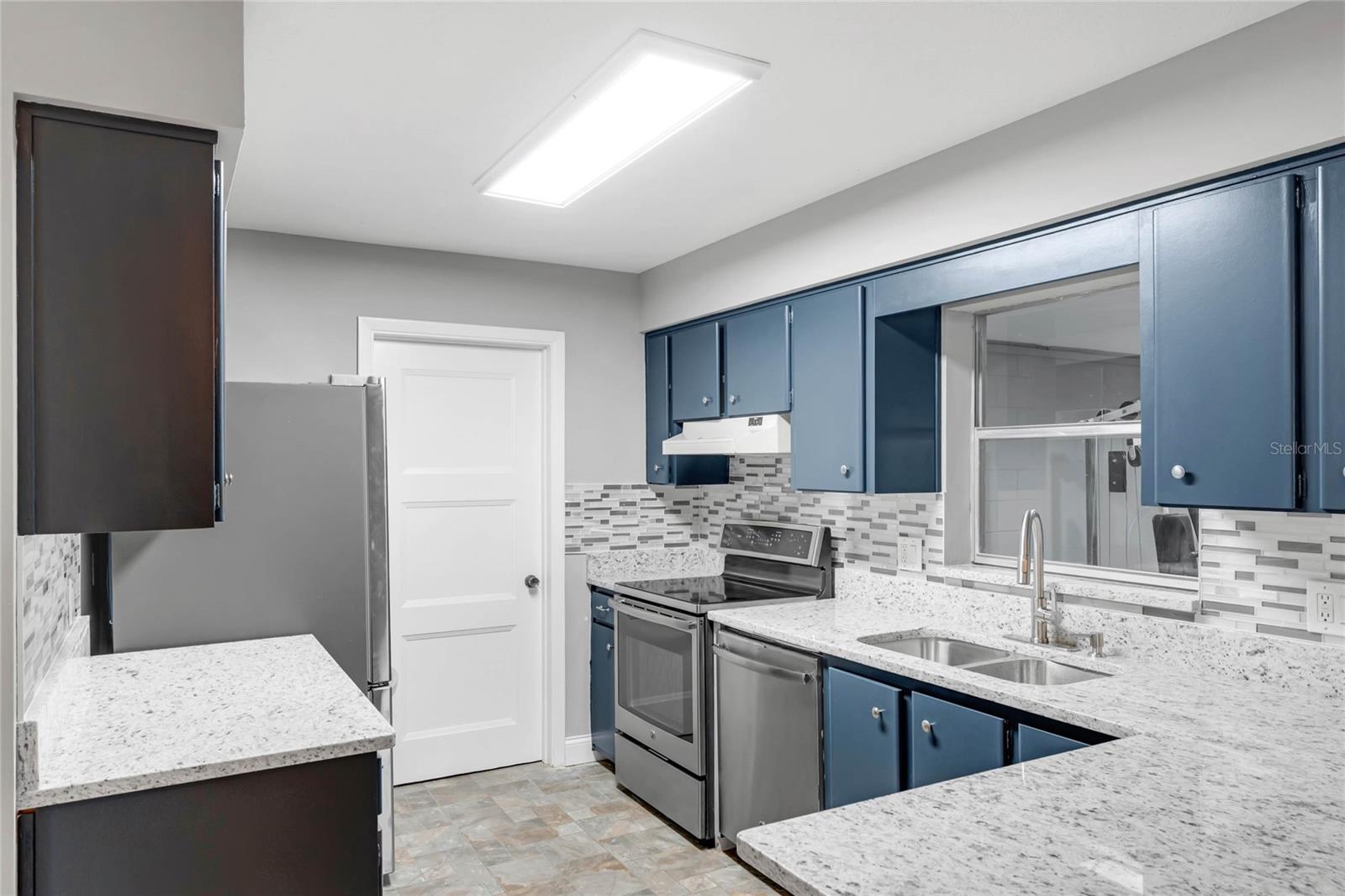 Image 4 of 13 For 3486 Bougainvillea Drive B