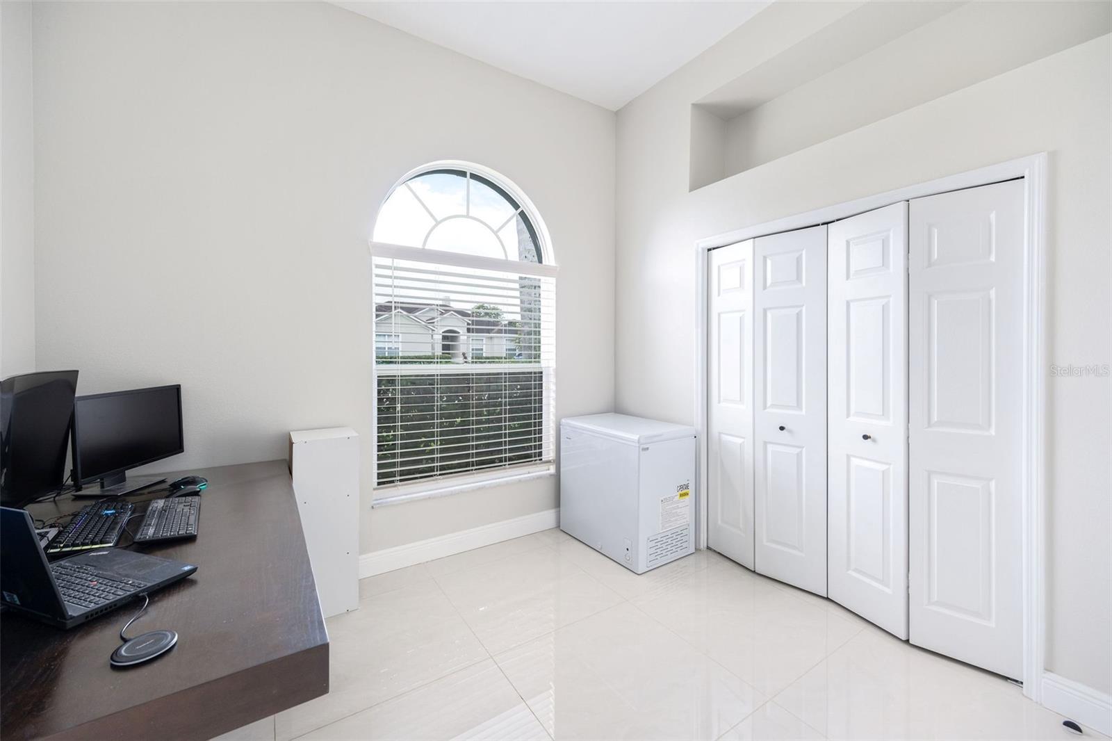 Image 15 of 35 For 9844 Montclair Circle