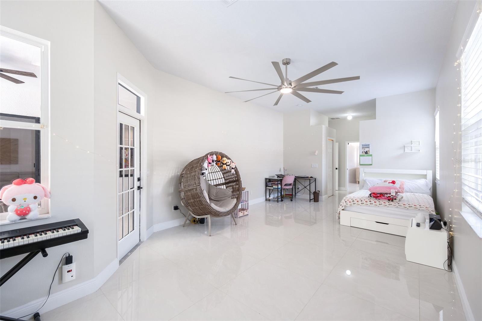 Image 18 of 35 For 9844 Montclair Circle