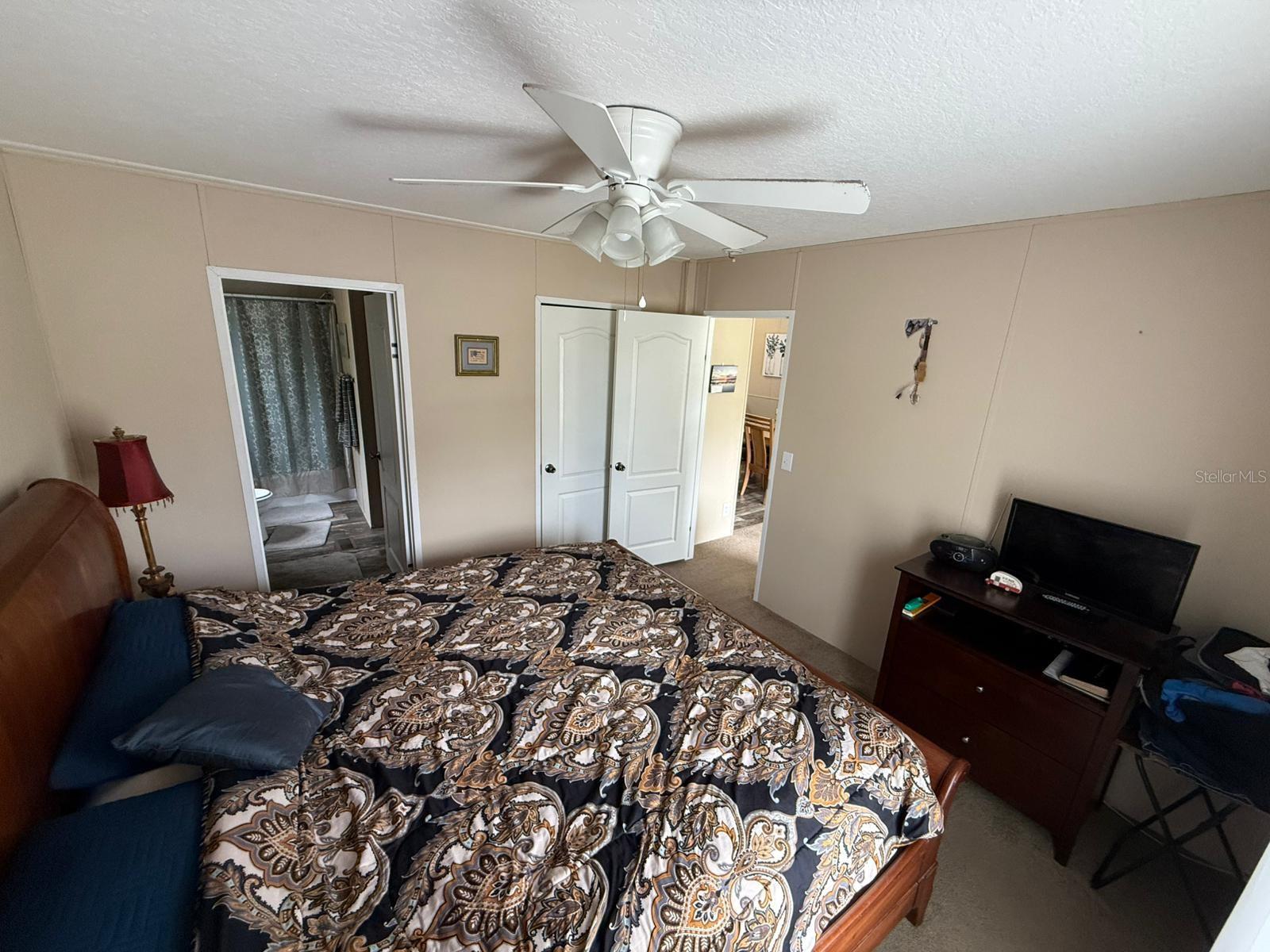 Listing photo id 8 for 31047 Scrub Oak Lane
