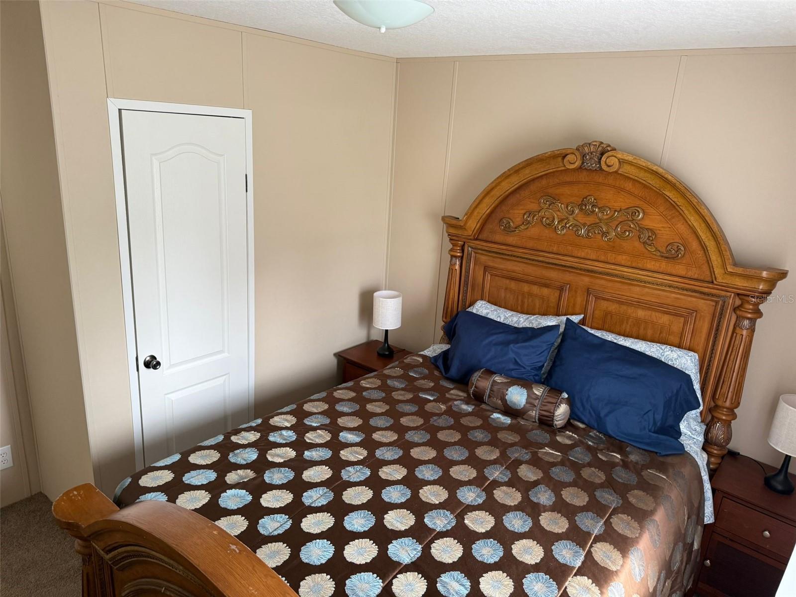 Listing photo id 11 for 31047 Scrub Oak Lane