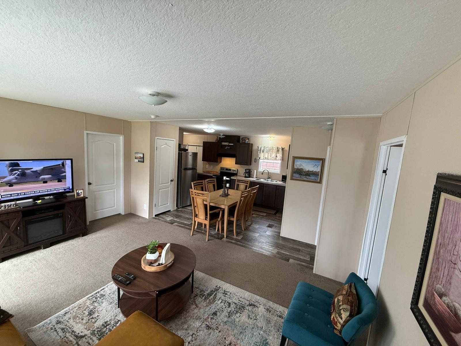 Listing photo id 3 for 31047 Scrub Oak Lane