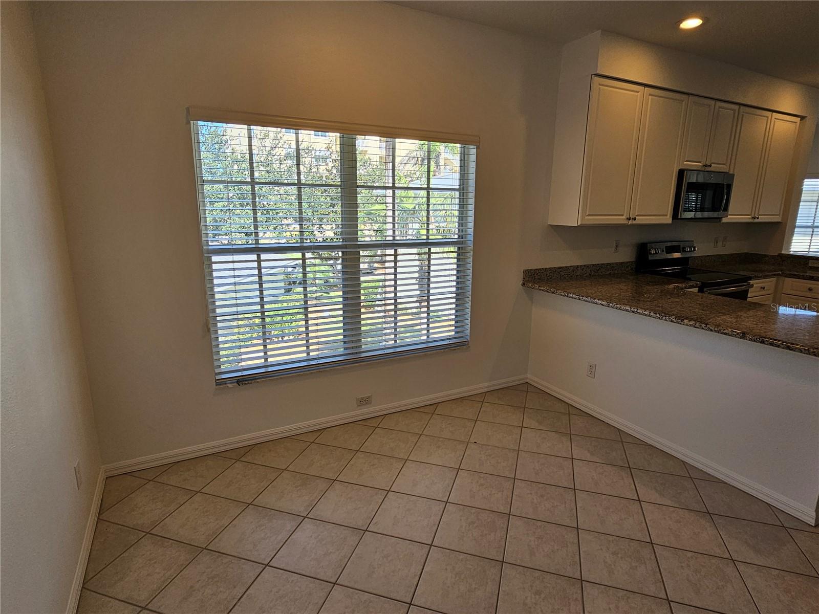 Image 9 of 32 For 291 Hidden Bay Drive 201