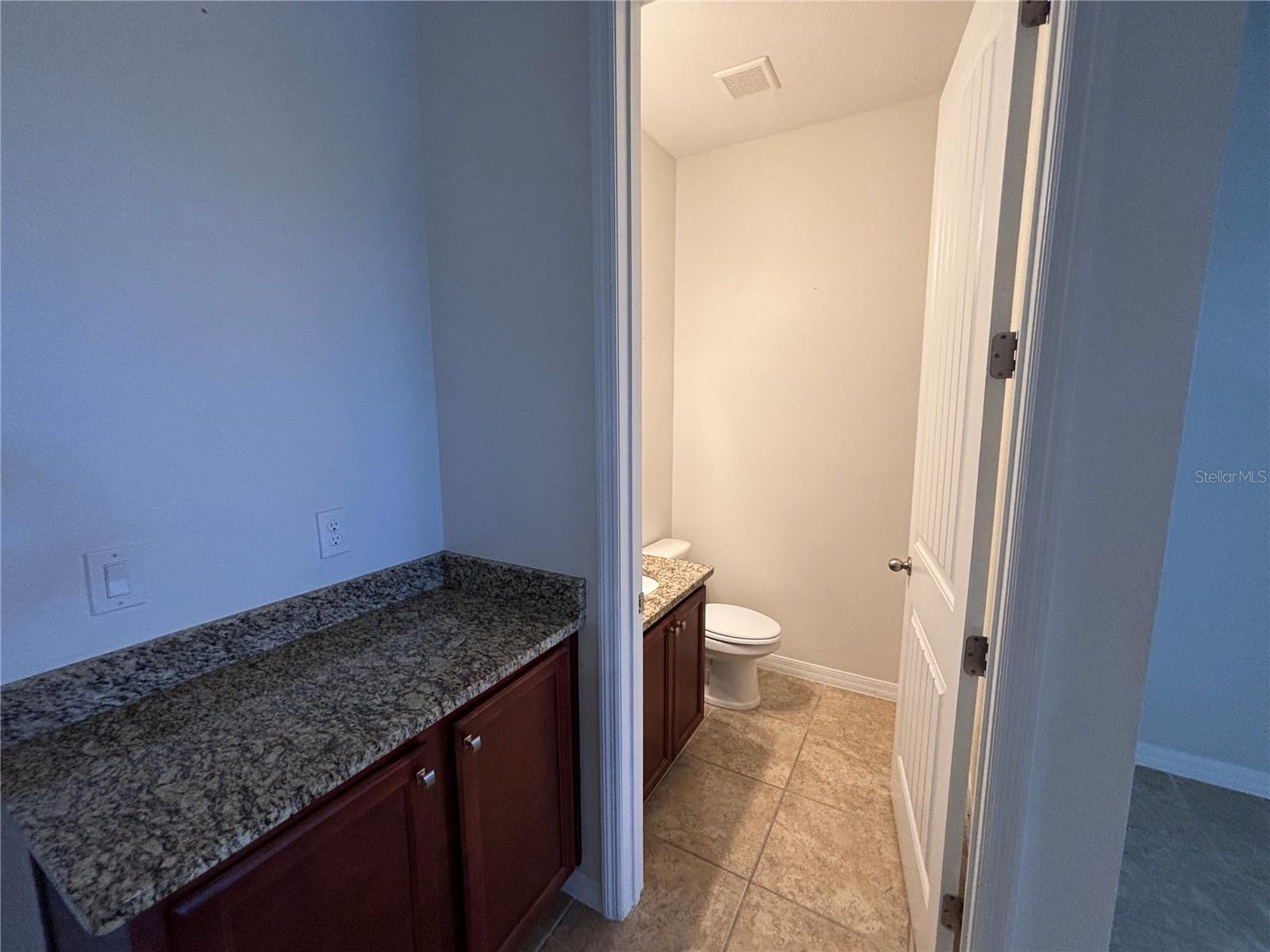 Image 16 of 26 For 13786 Summer Harbor Court