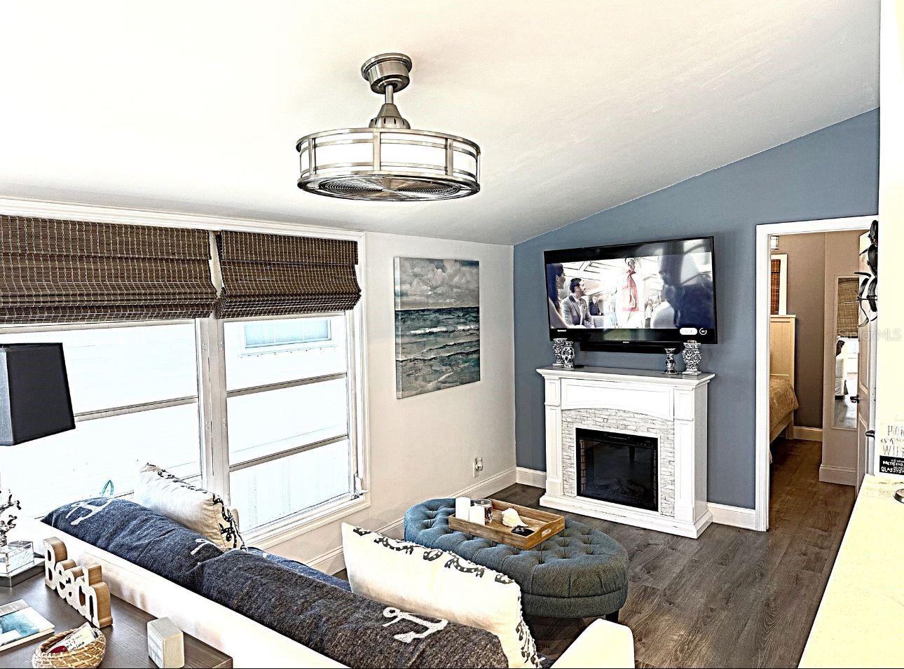 Image 3 of 10 For 447 Nettles Boulevard