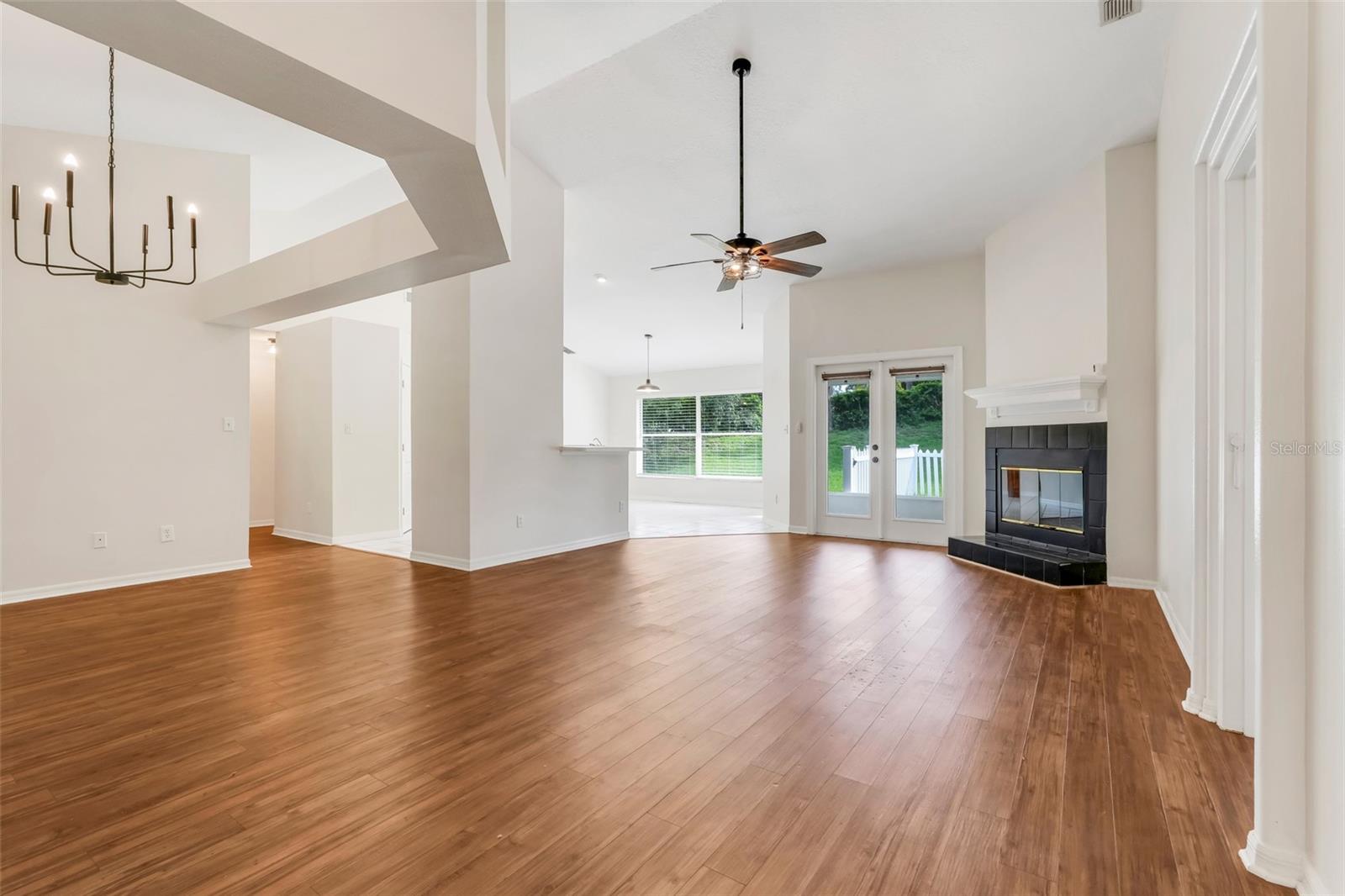 Image 14 of 49 For 11442 Beggs Court