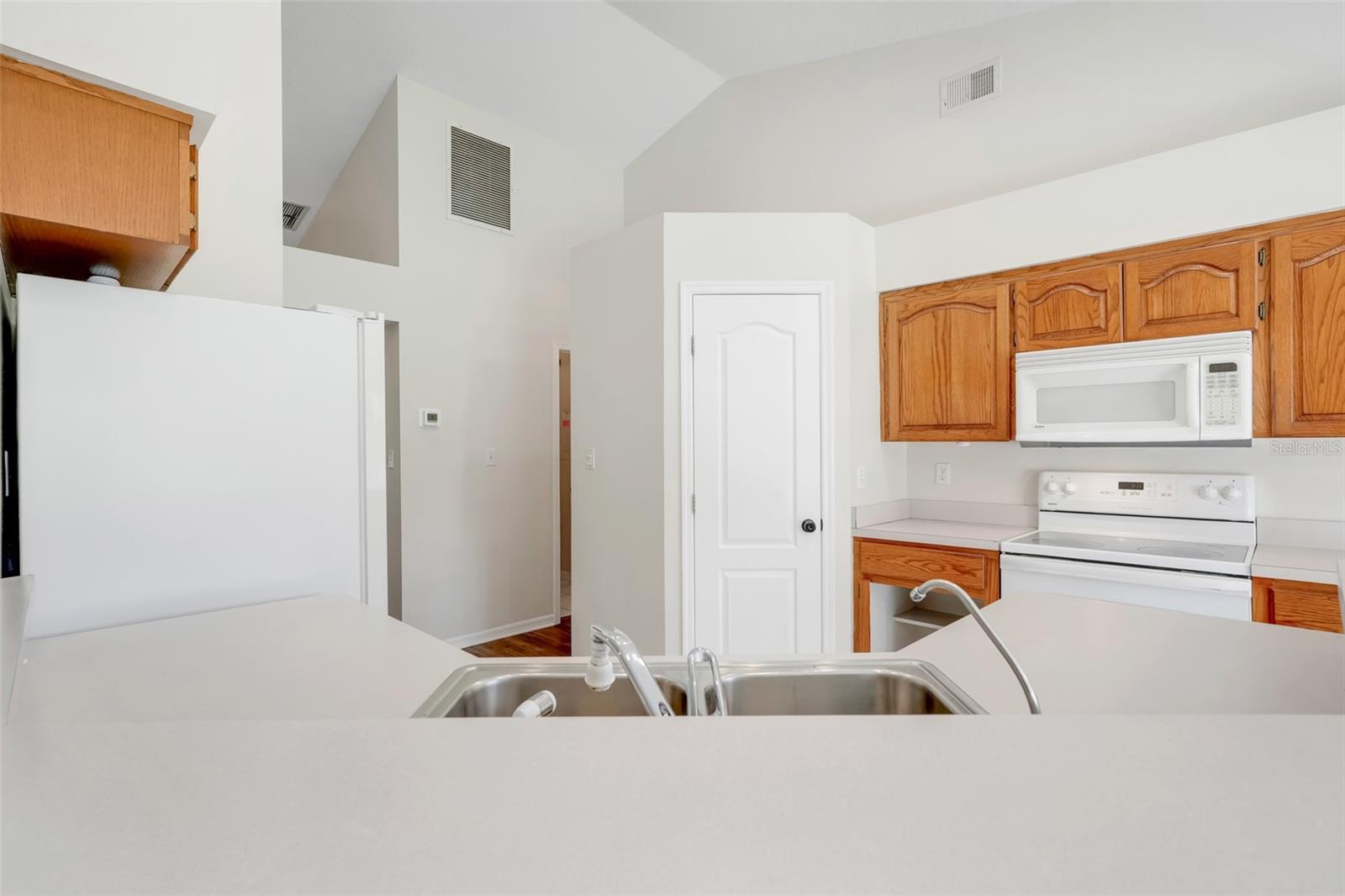 Image 21 of 49 For 11442 Beggs Court