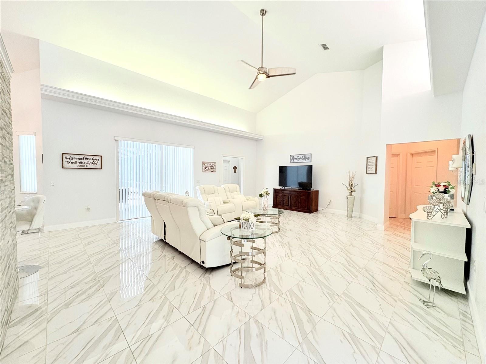 Image 18 of 72 For 4540 120th Street
