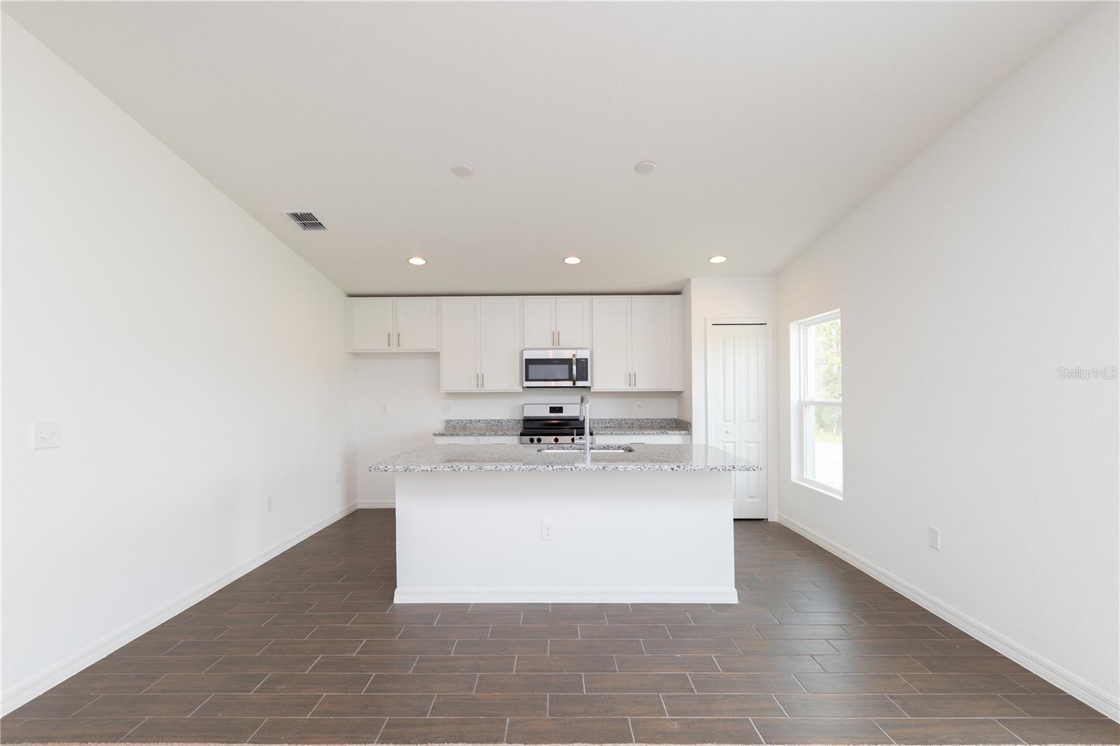 Image 3 of 14 For 963 Lunar Lane