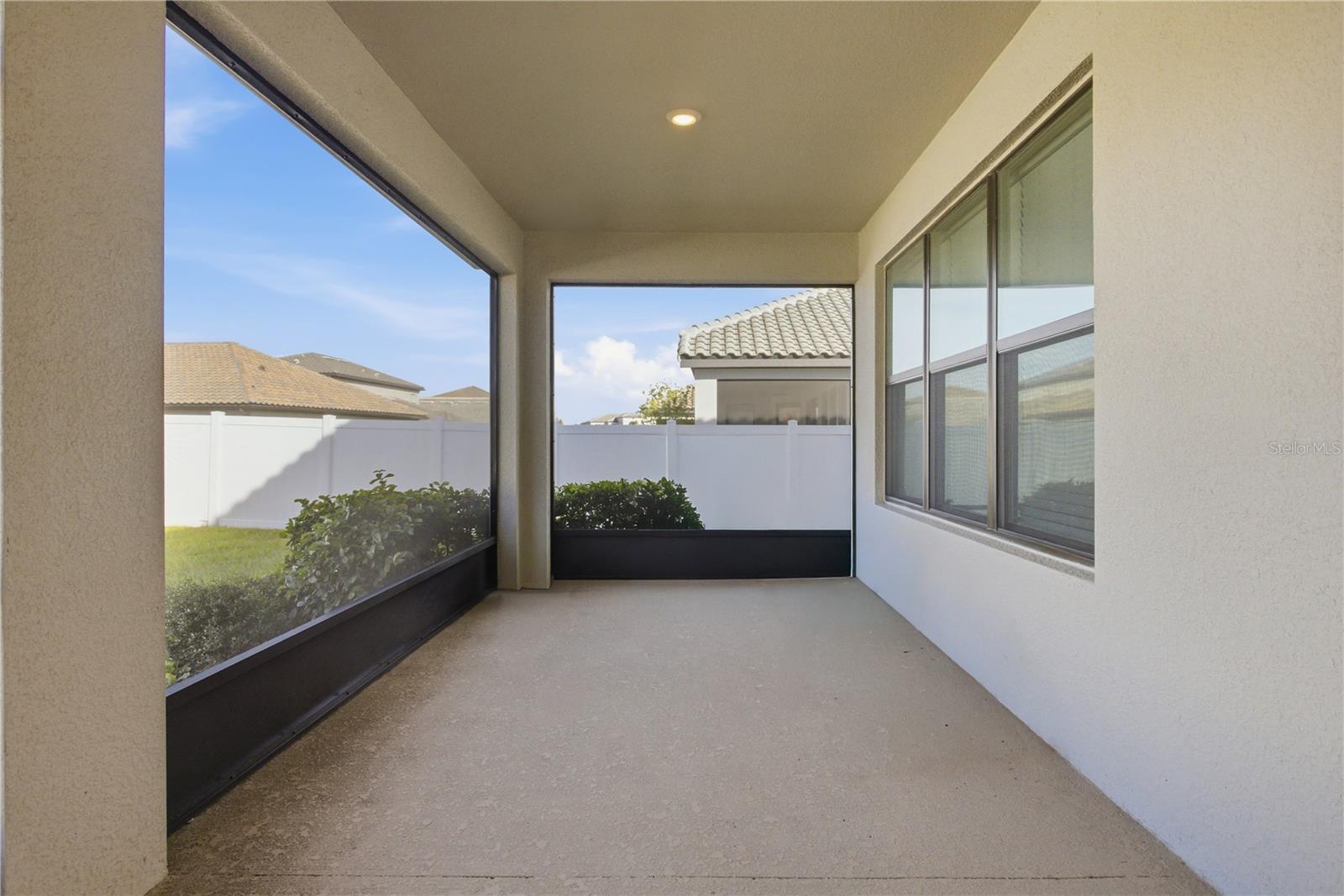 Image 25 of 40 For 1940 Goblet Cove Street