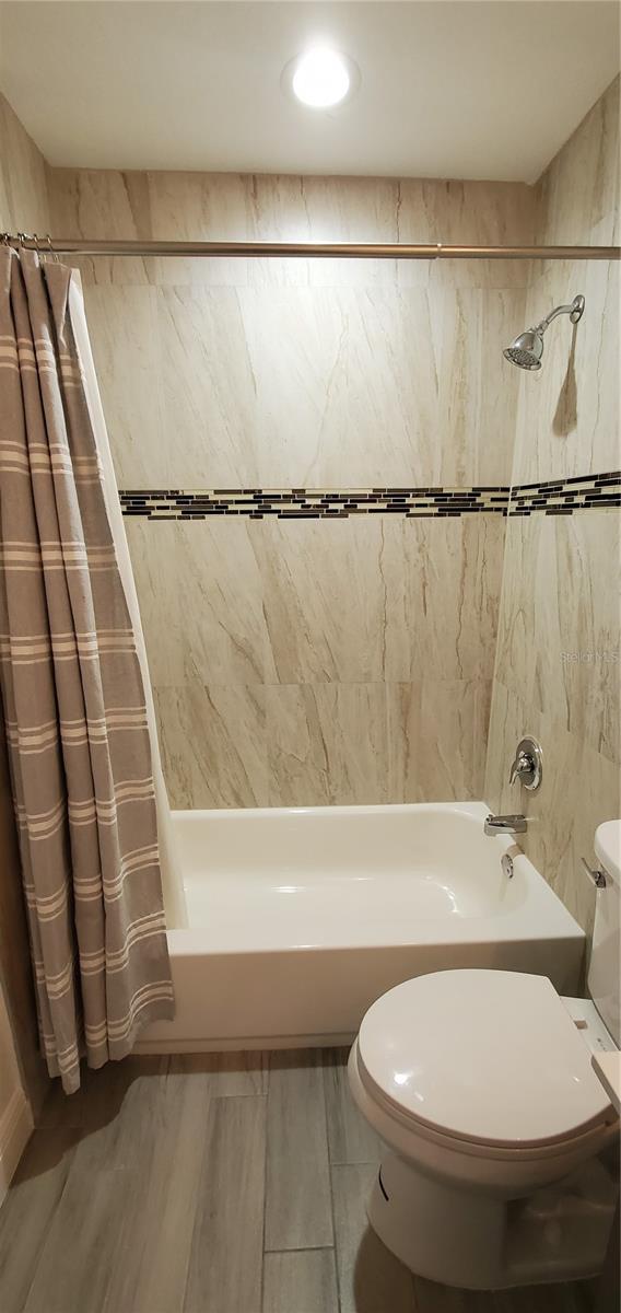 Image 16 of 25 For 1367 21st Street
