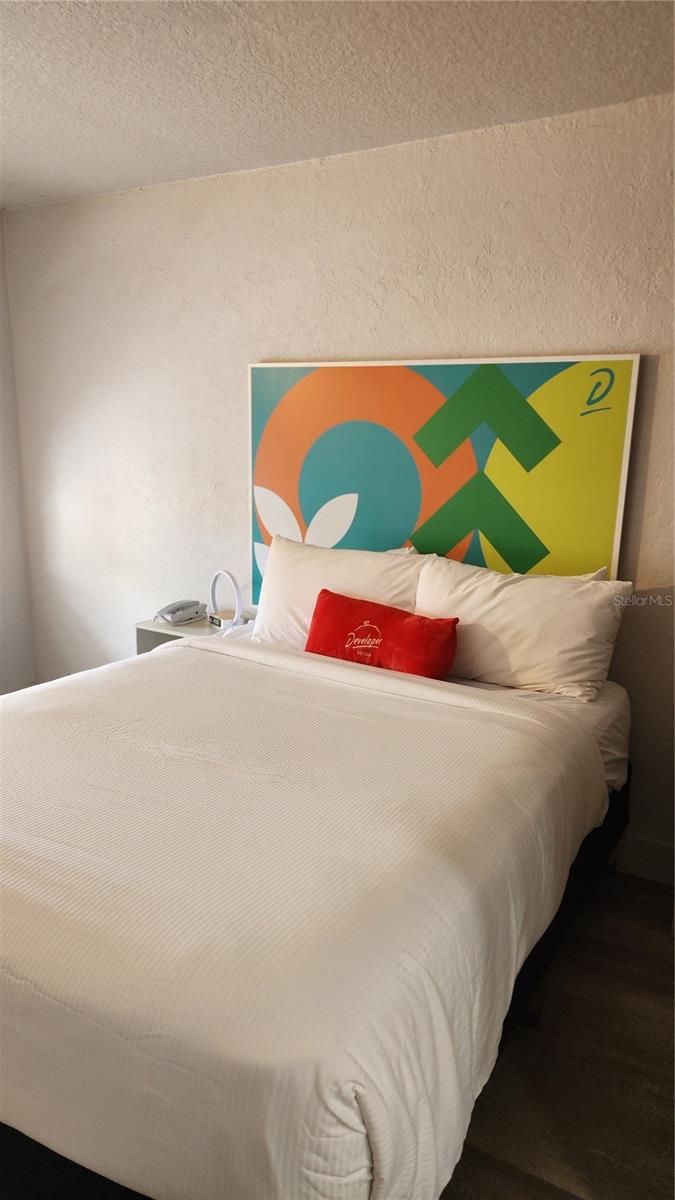 Image 4 of 10 For 5367 Irlo Bronson Memorial Highway 3-216