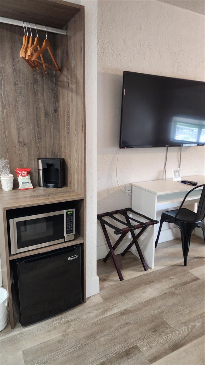 Image 7 of 10 For 5367 Irlo Bronson Memorial Highway 3-216