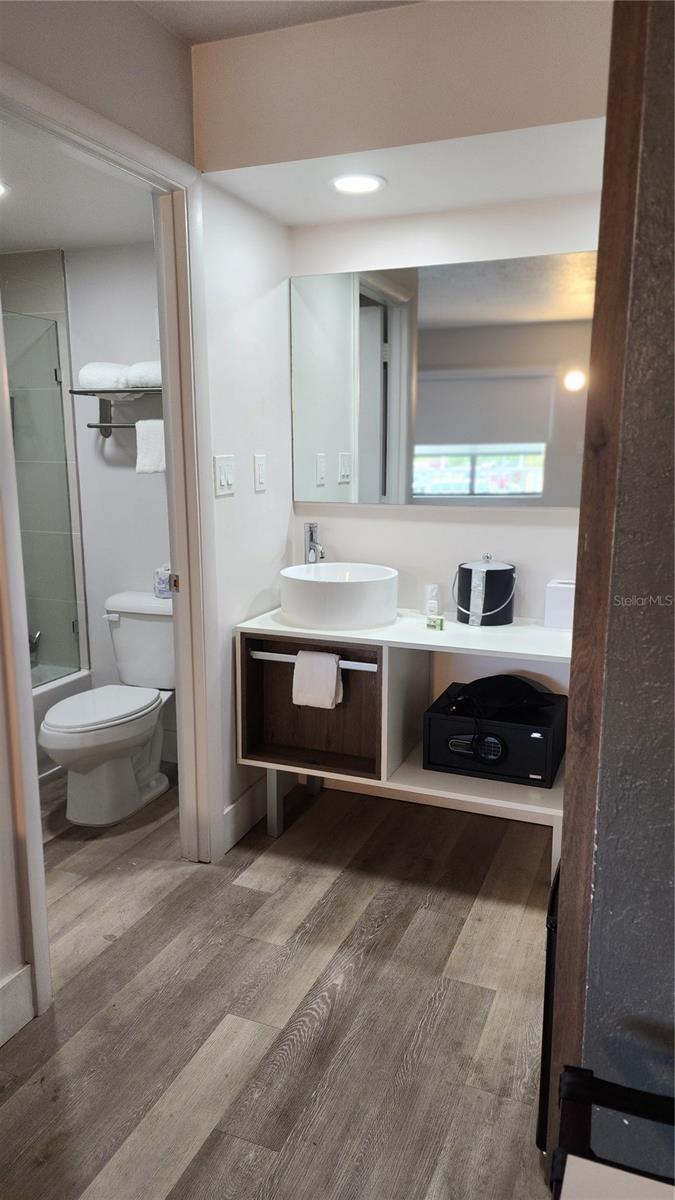 Image 8 of 10 For 5367 Irlo Bronson Memorial Highway 3-216