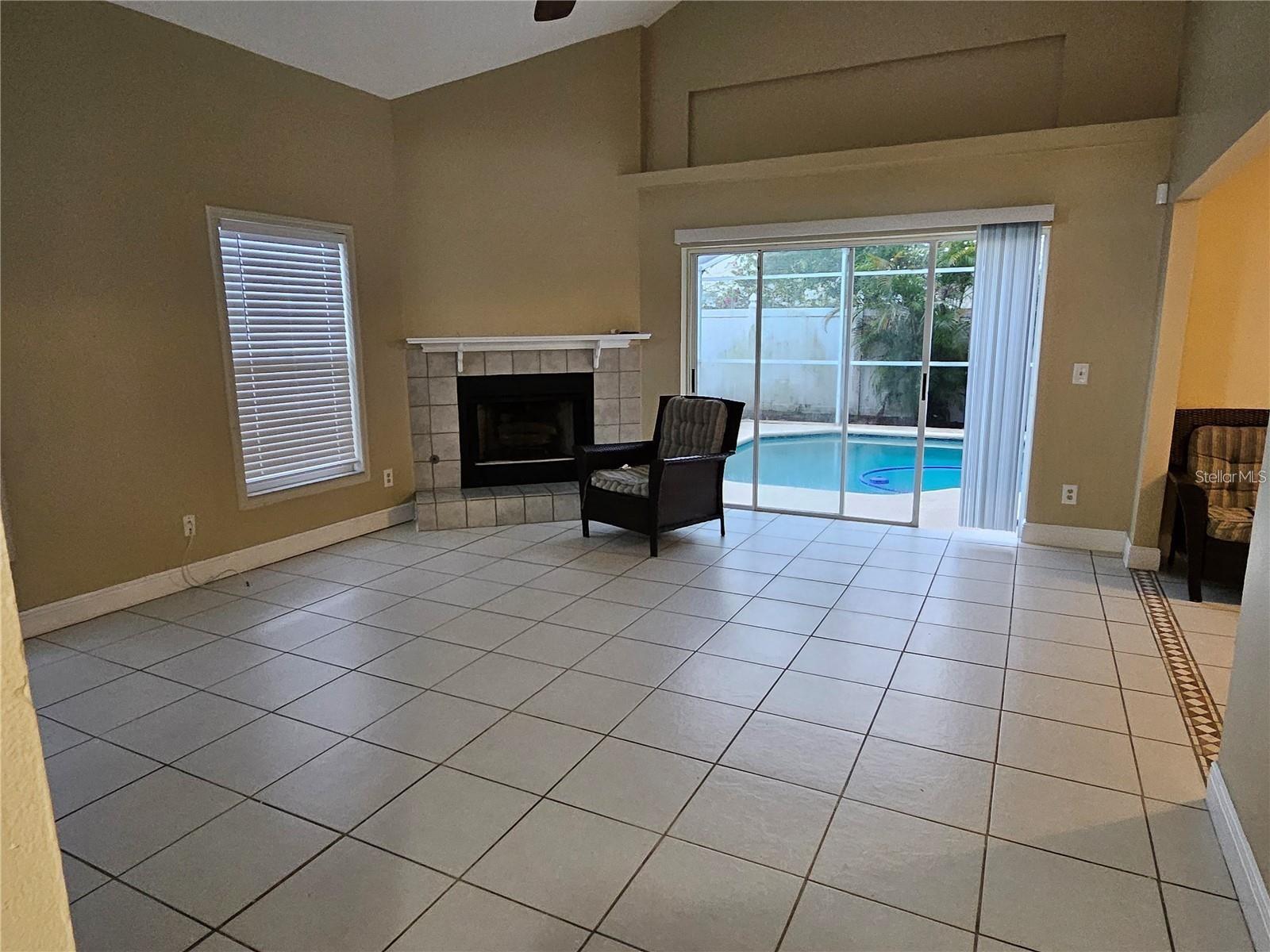 Image 3 of 11 For 10044 Little Teak Street