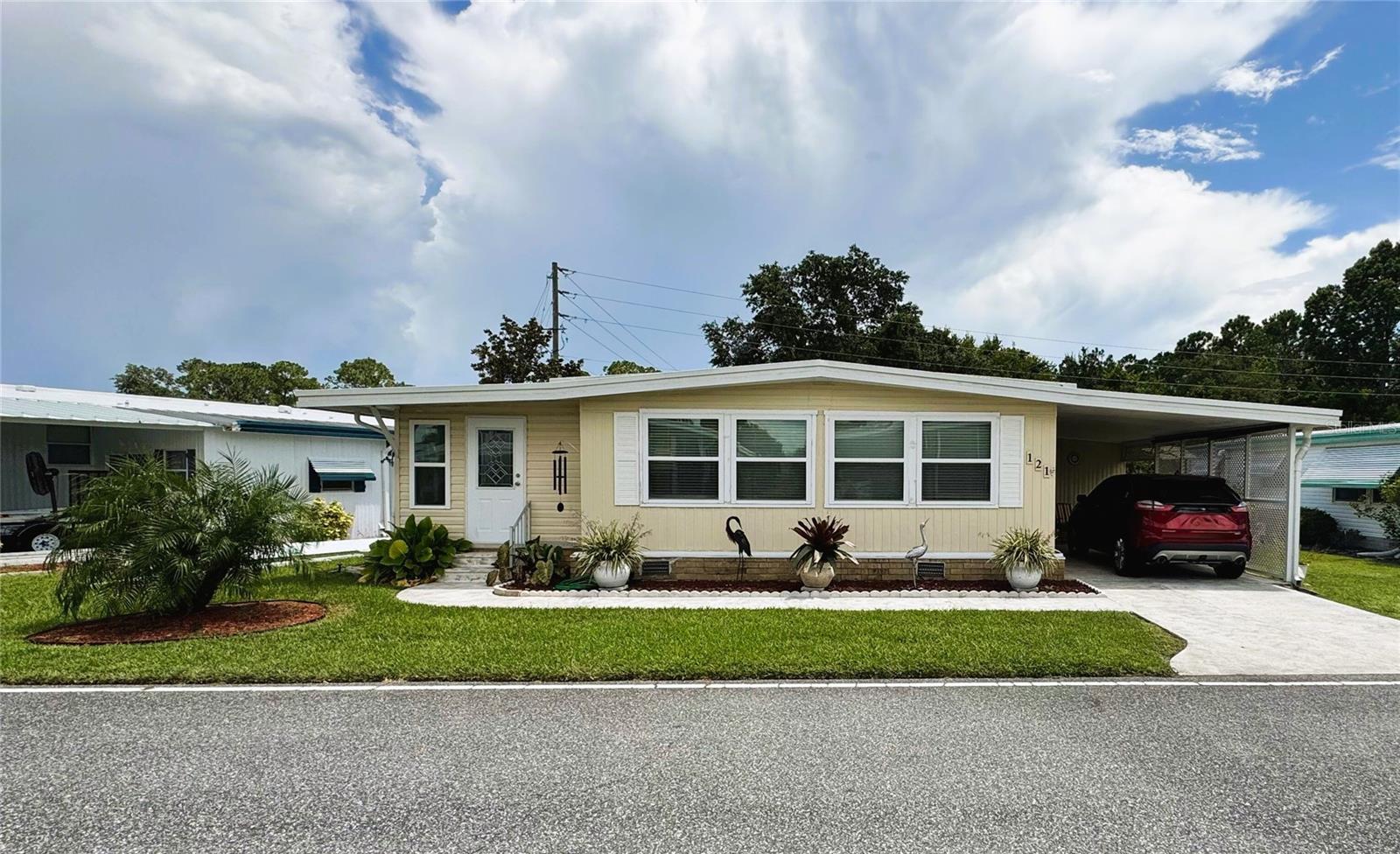 Details for 121 Pyracantha Lane, LEESBURG, FL 34748