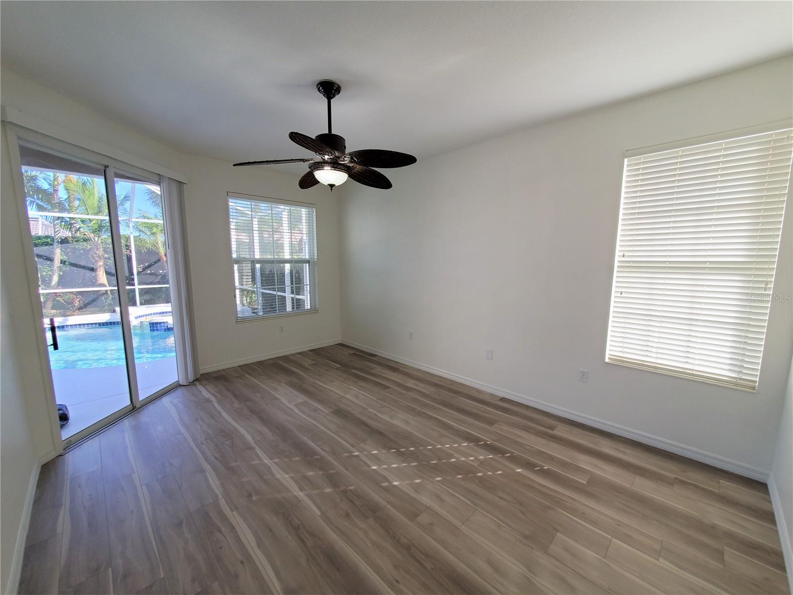 Image 11 of 33 For 5262 Far Oak Circle