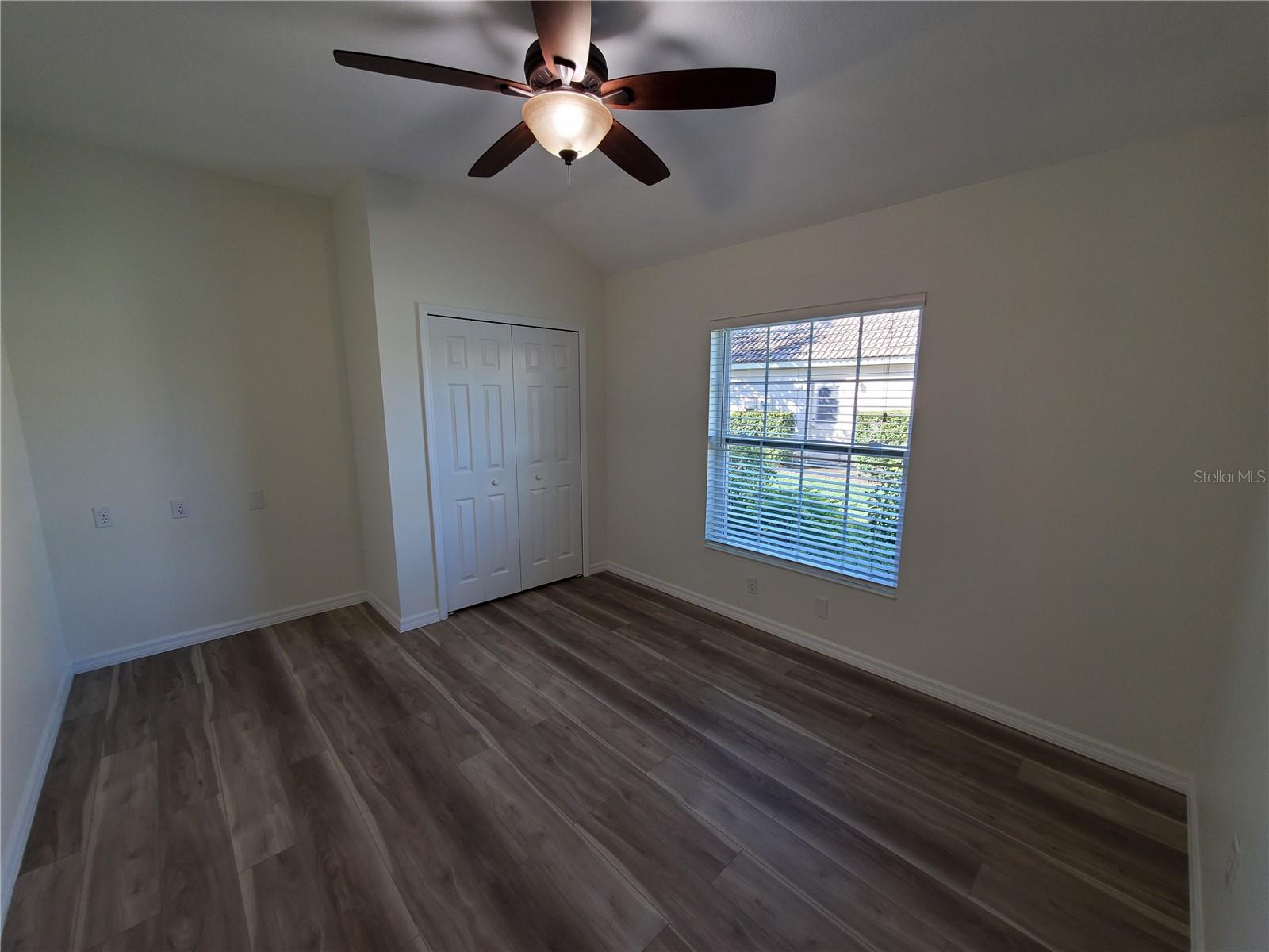 Image 14 of 33 For 5262 Far Oak Circle