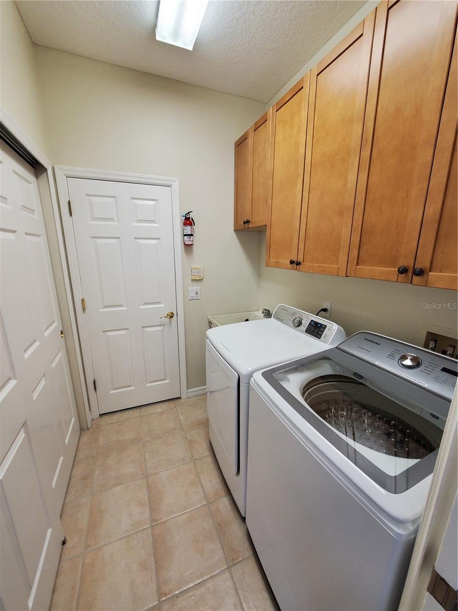 Image 22 of 33 For 5262 Far Oak Circle