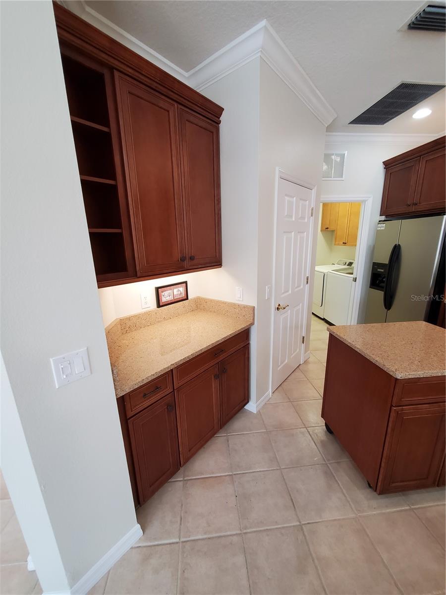 Image 6 of 33 For 5262 Far Oak Circle