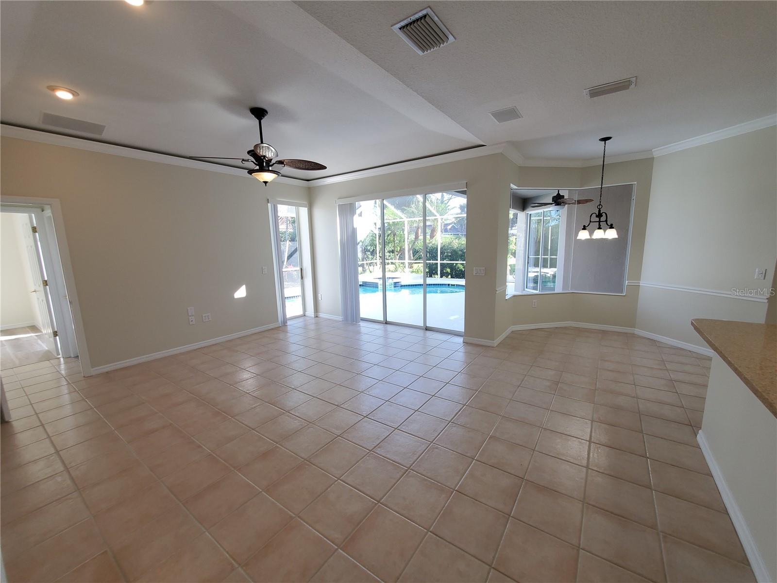 Image 8 of 33 For 5262 Far Oak Circle
