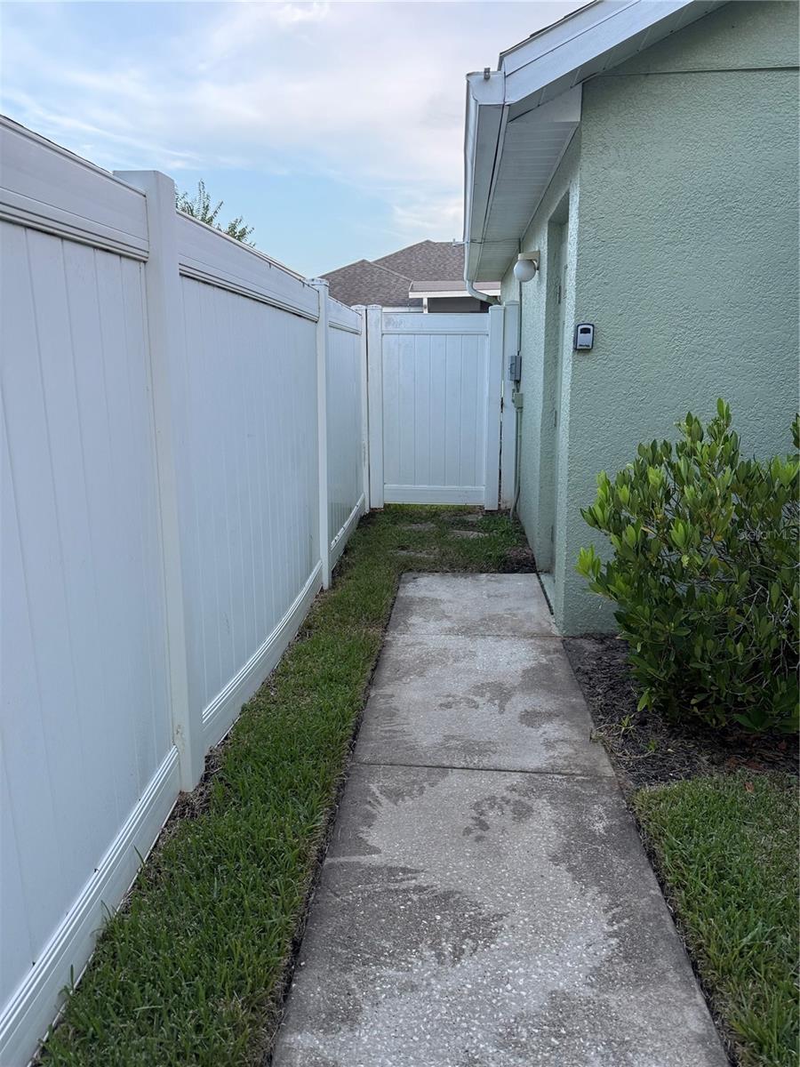 Image 32 of 45 For 3879 Cleary Way