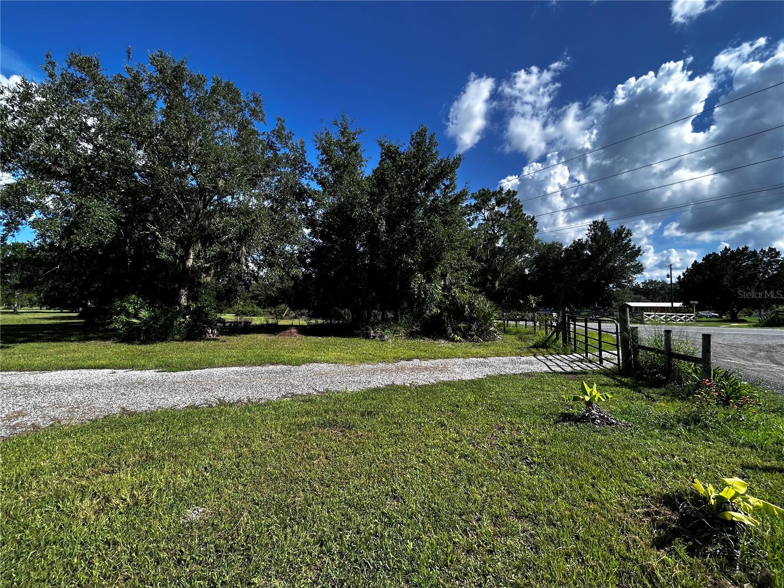 Image 12 of 27 For 15401 Co Rd 450