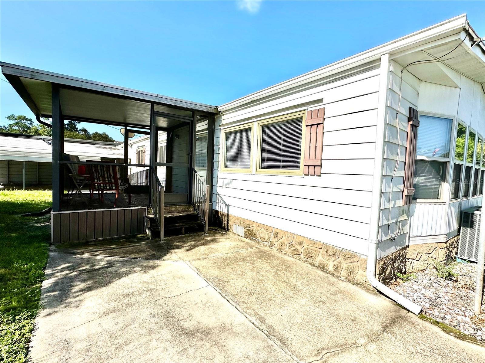 Image 9 of 58 For 55705 Keith Street