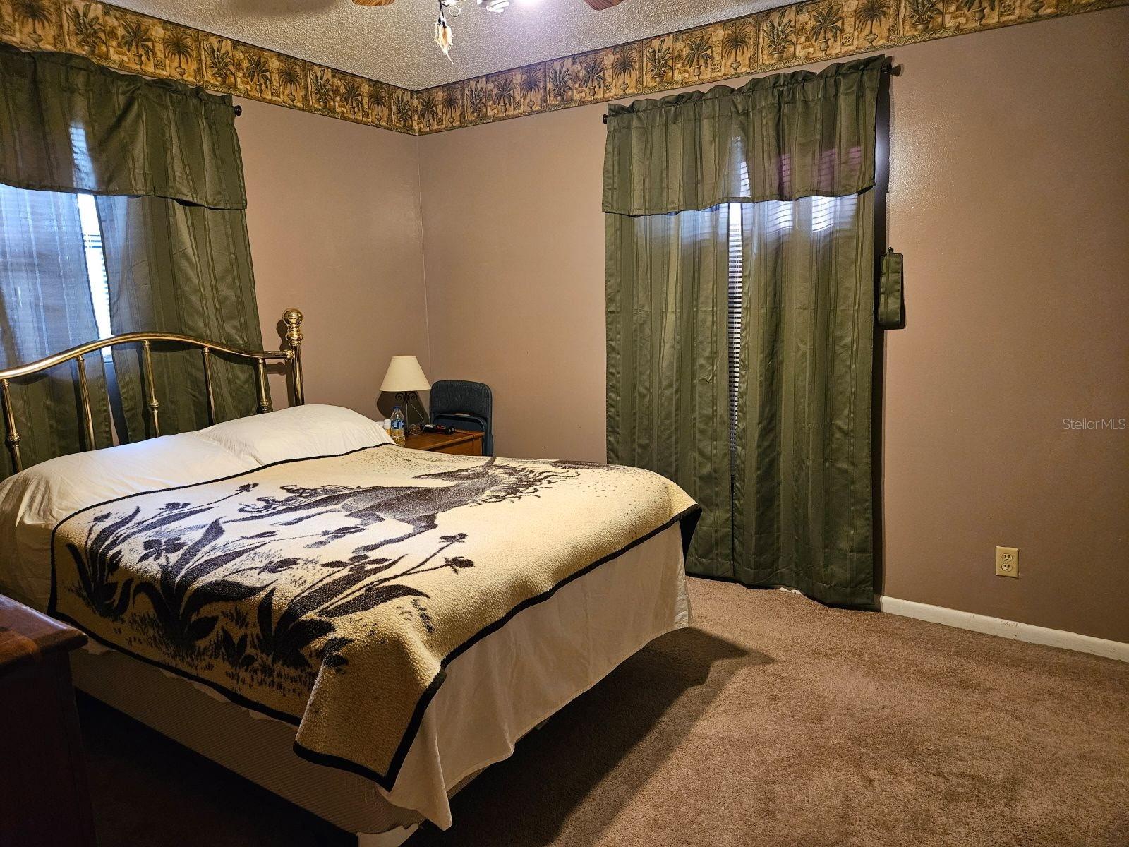 Image 19 of 28 For 24008 Ermine Road