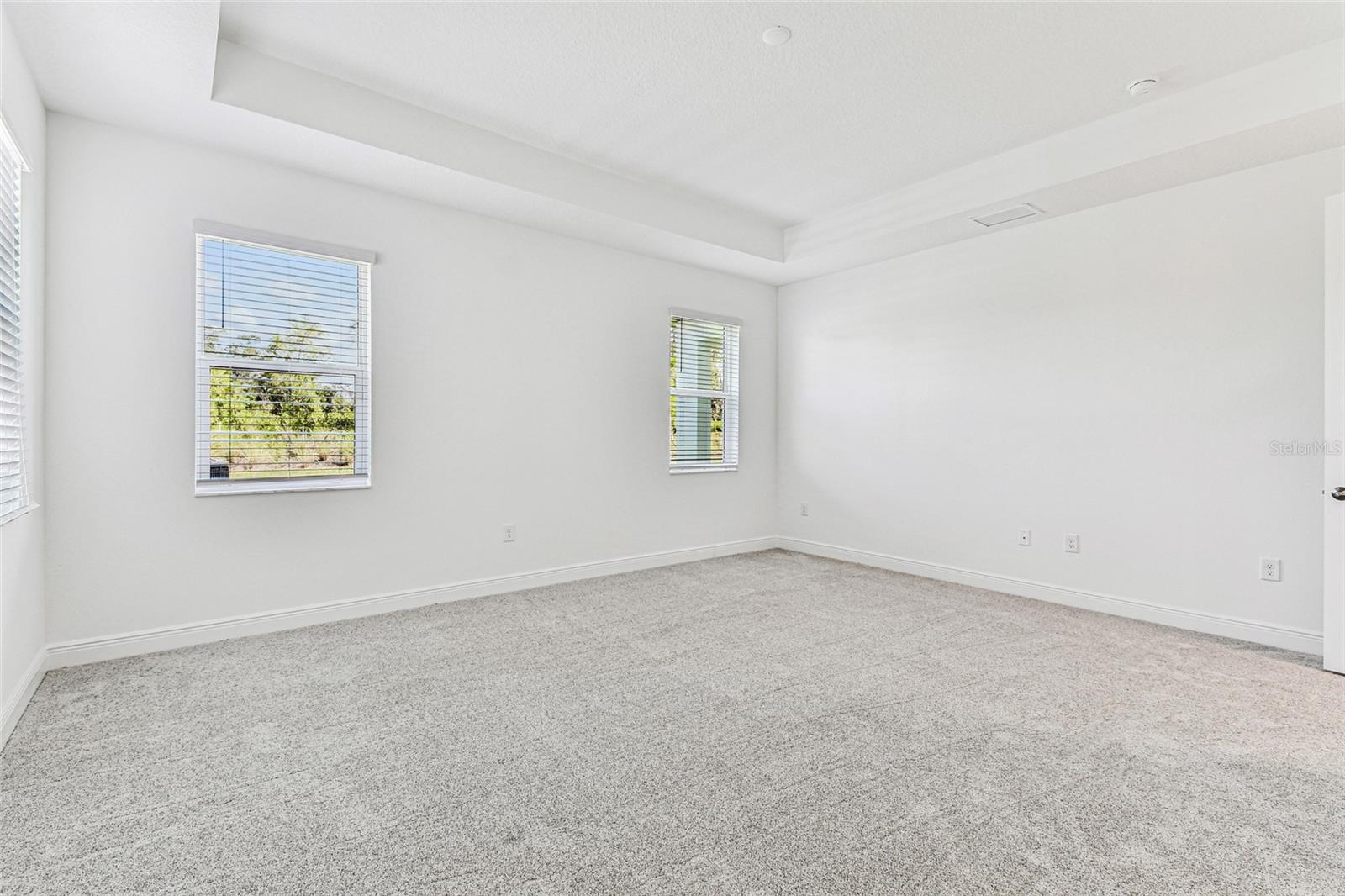 Listing photo id 24 for 7578 Seahawk Avenue