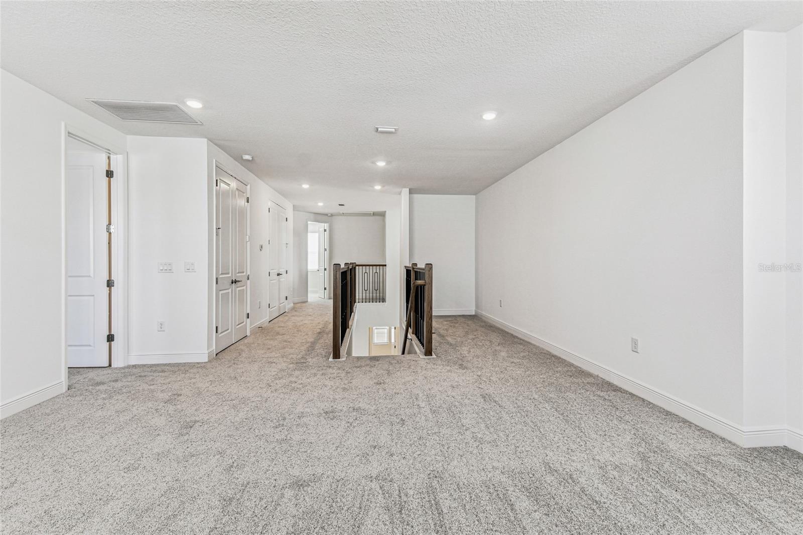 Listing photo id 29 for 7578 Seahawk Avenue