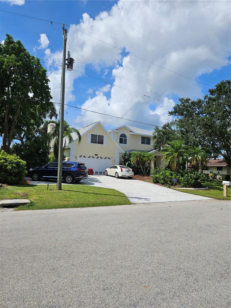 Image 2 of 15 For 5508 40th Avenue E