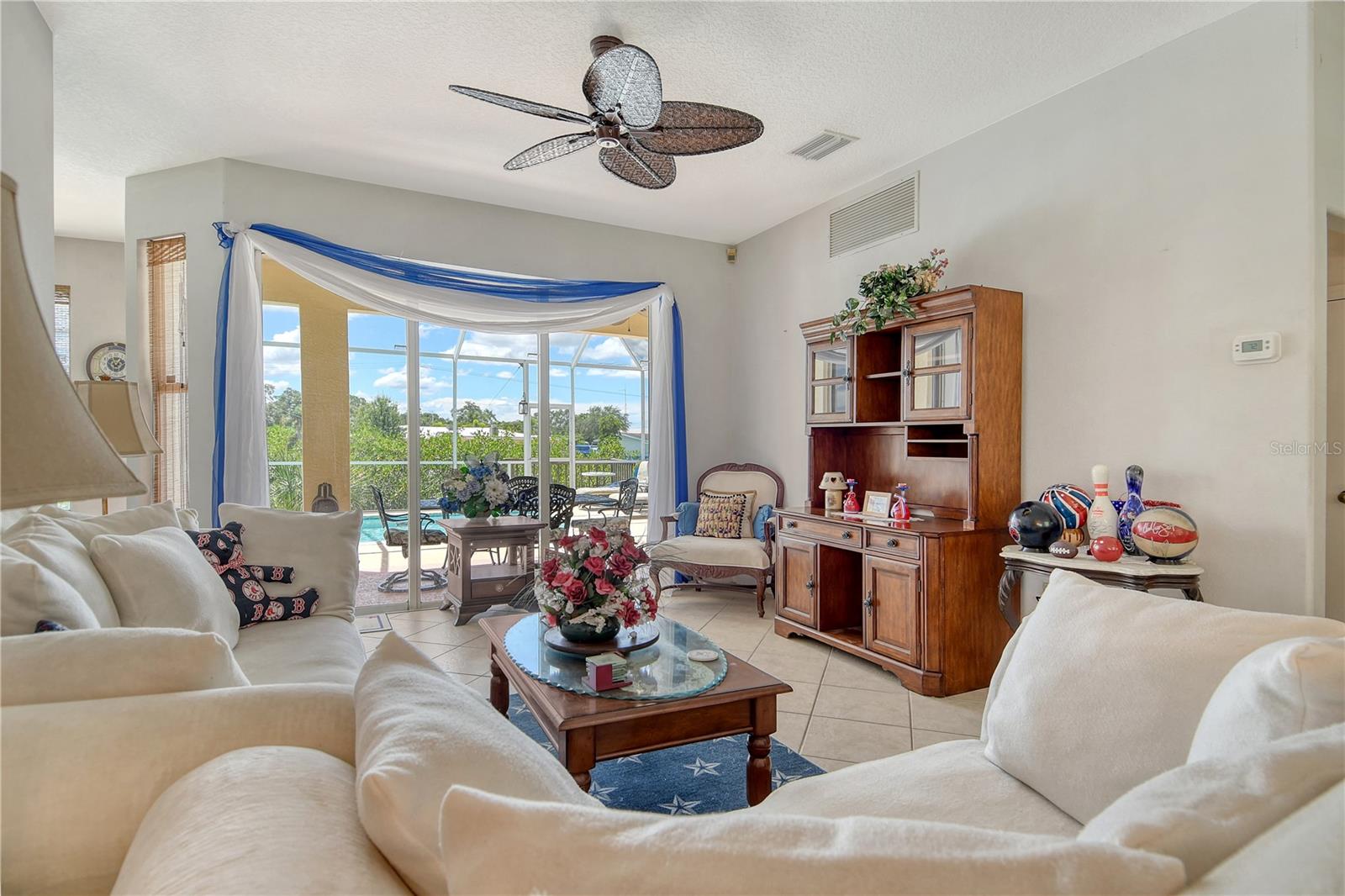 Image 21 of 75 For 5508 40th Avenue E