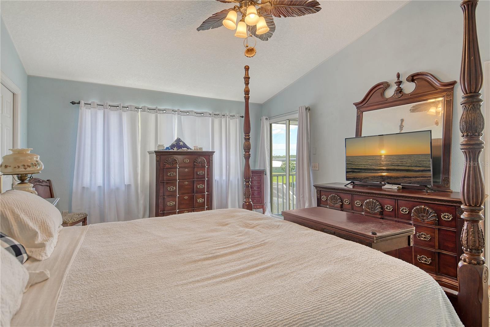 Image 40 of 75 For 5508 40th Avenue E