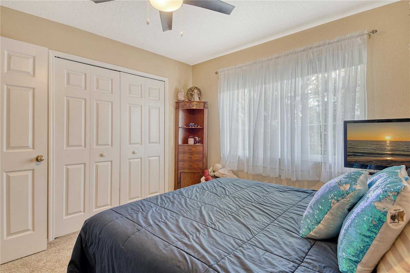 Image 48 of 75 For 5508 40th Avenue E