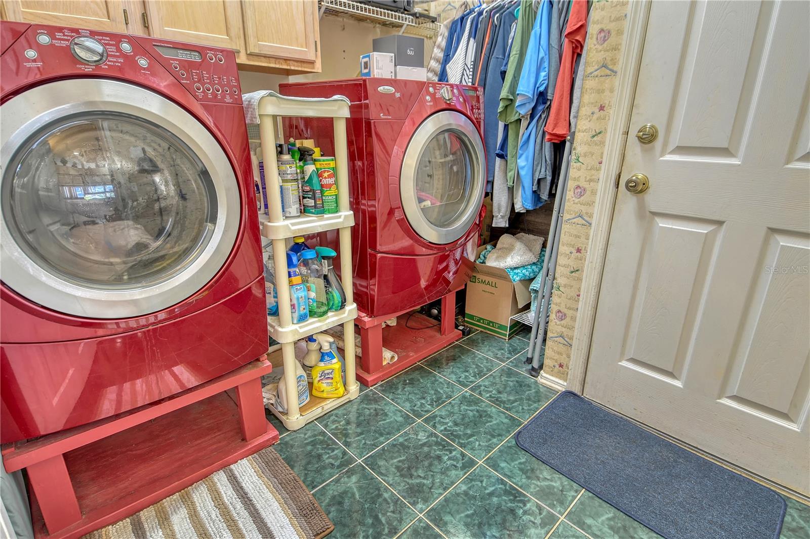 Image 57 of 75 For 5508 40th Avenue E