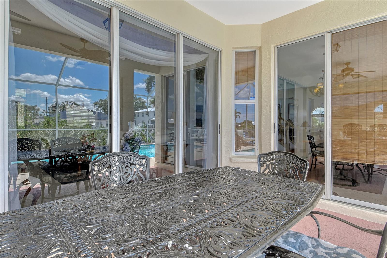 Image 61 of 75 For 5508 40th Avenue E