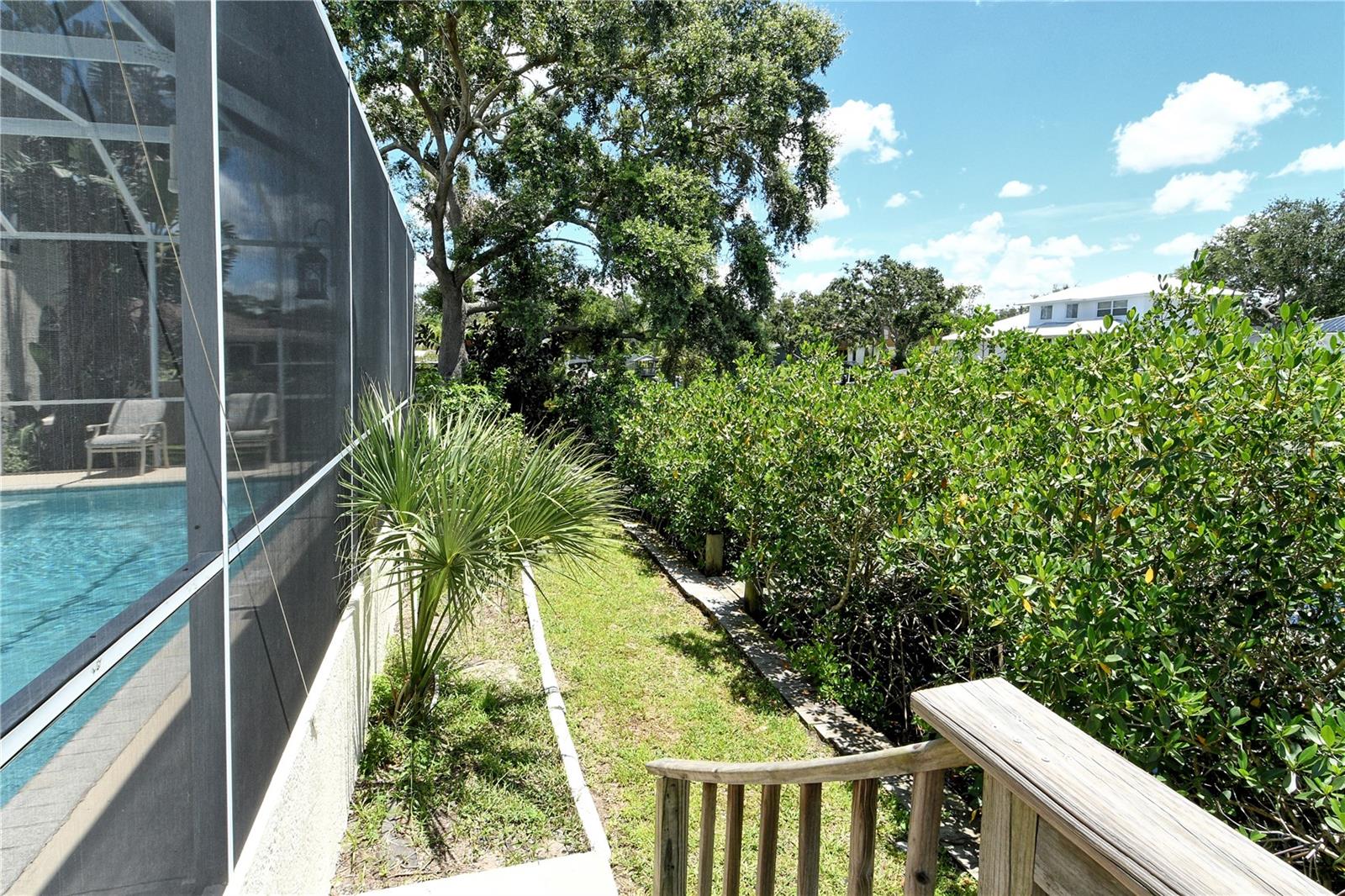 Image 66 of 75 For 5508 40th Avenue E