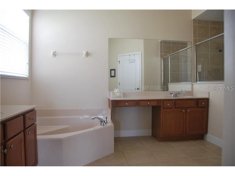 Image 4 of 11 For 3176 Farland Drive