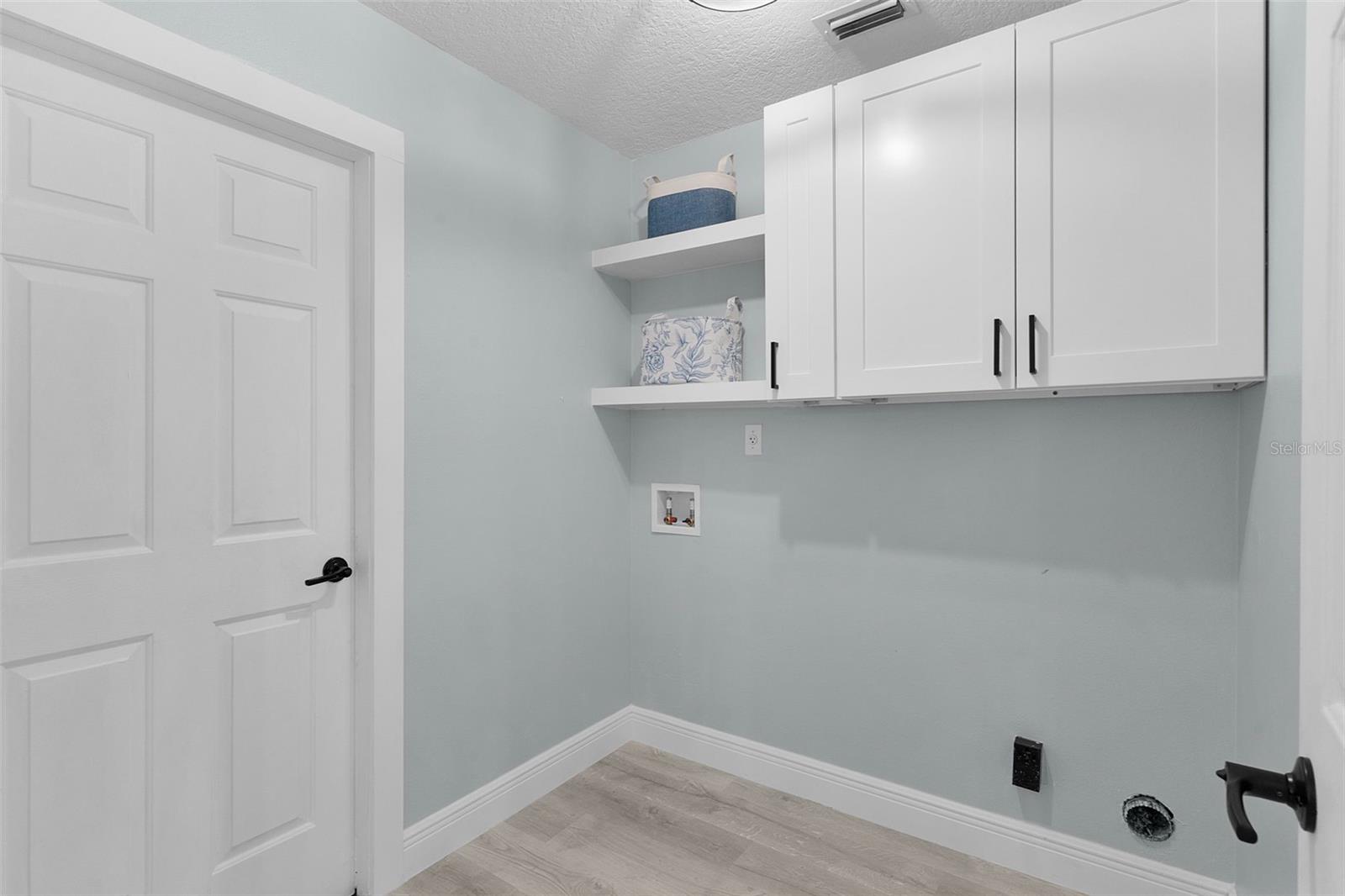 Image 31 of 45 For 5548 Grove Manor