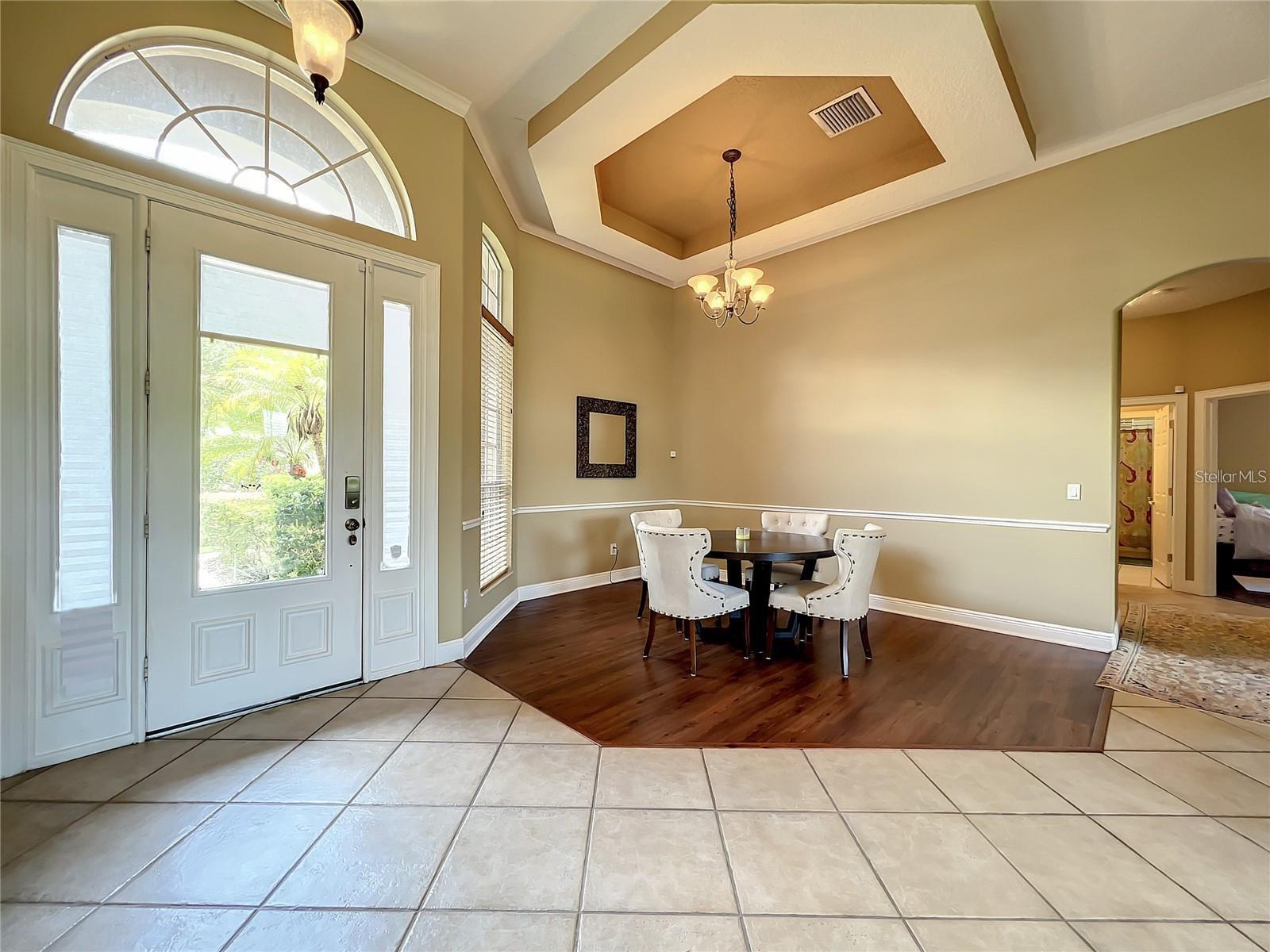 Image 3 of 19 For 709 Broadoak Loop