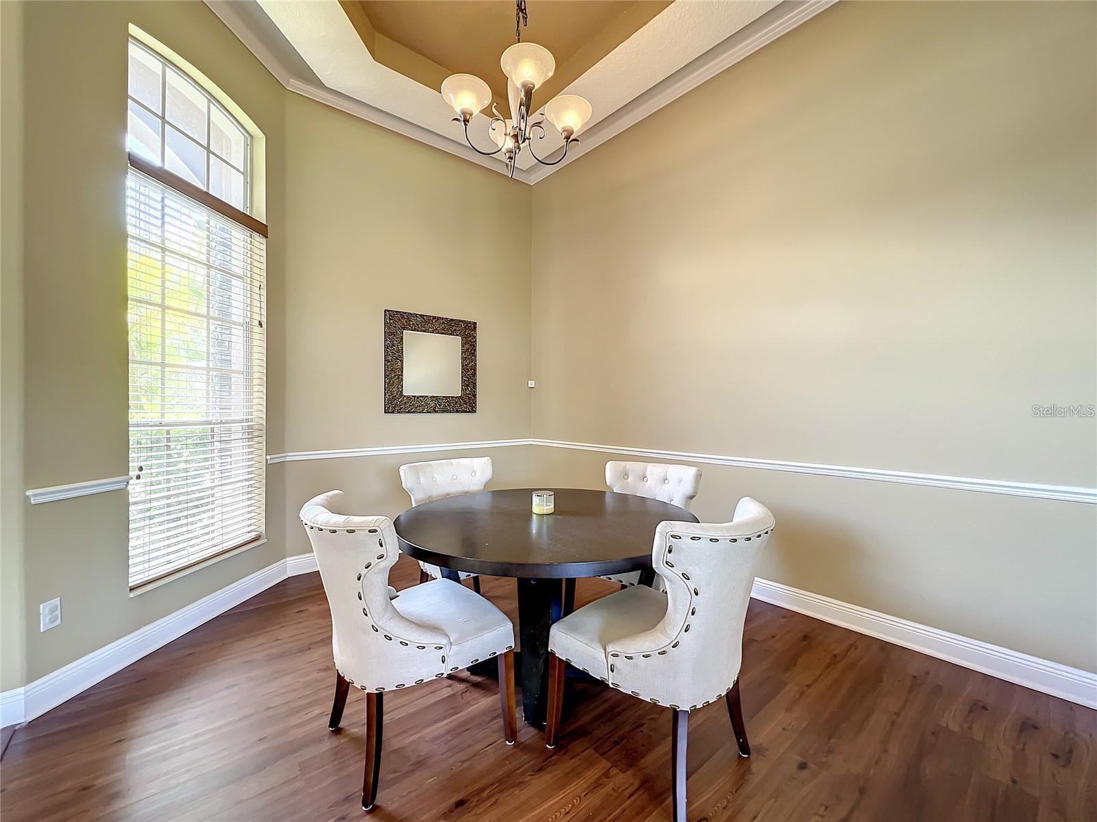 Image 4 of 19 For 709 Broadoak Loop