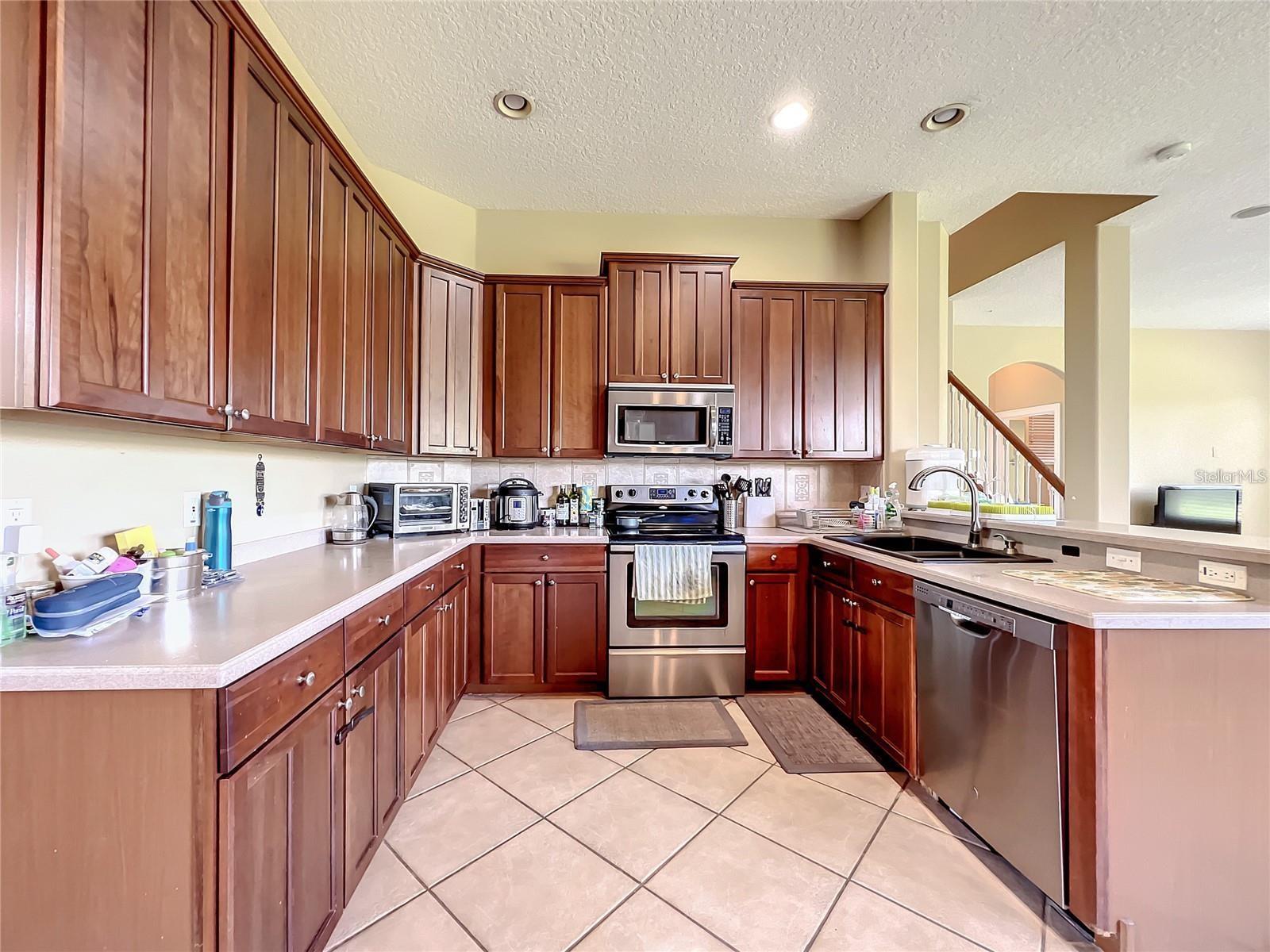 Image 8 of 19 For 709 Broadoak Loop