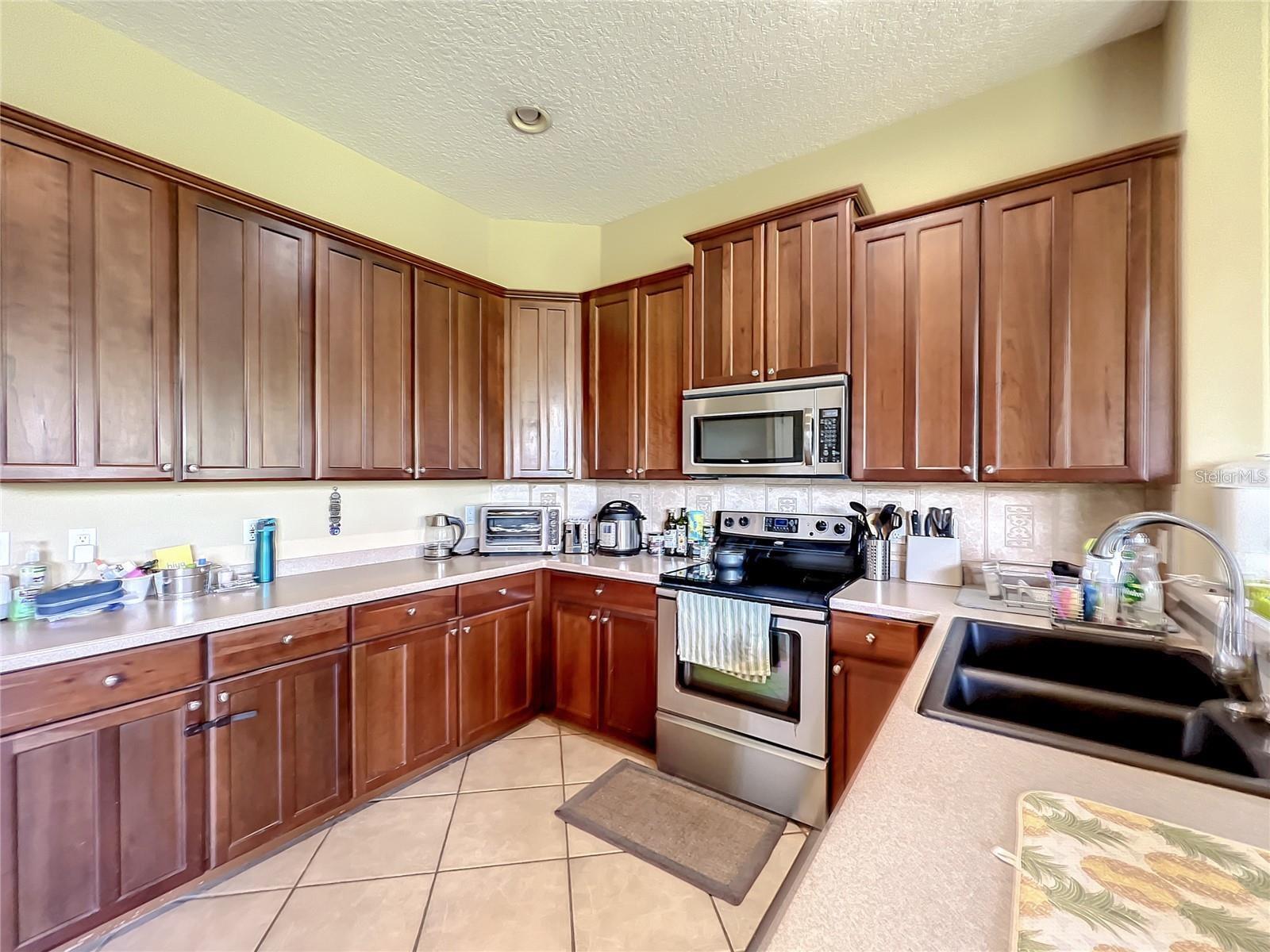 Image 9 of 19 For 709 Broadoak Loop