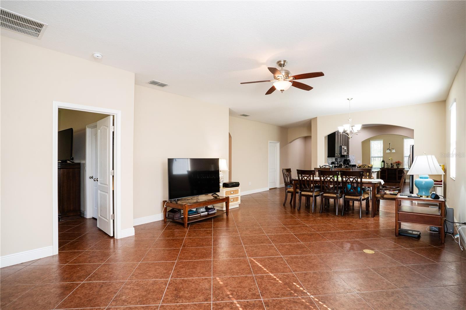 Image 4 of 25 For 1855 Altavista Circle