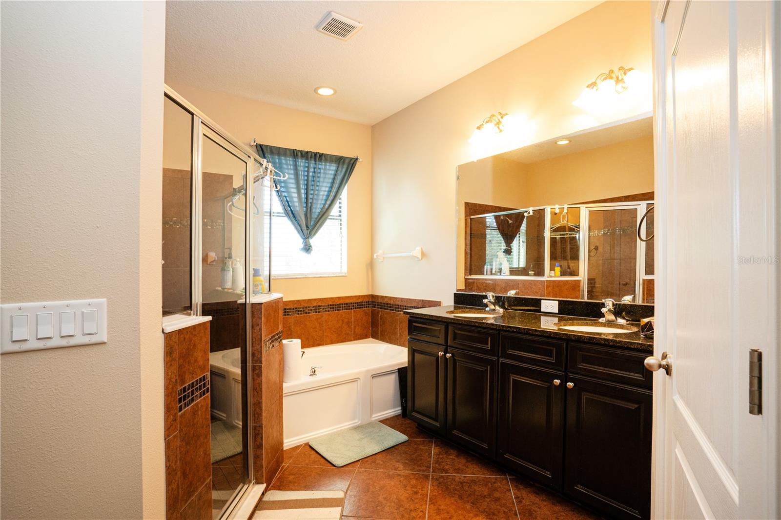 Image 6 of 25 For 1855 Altavista Circle